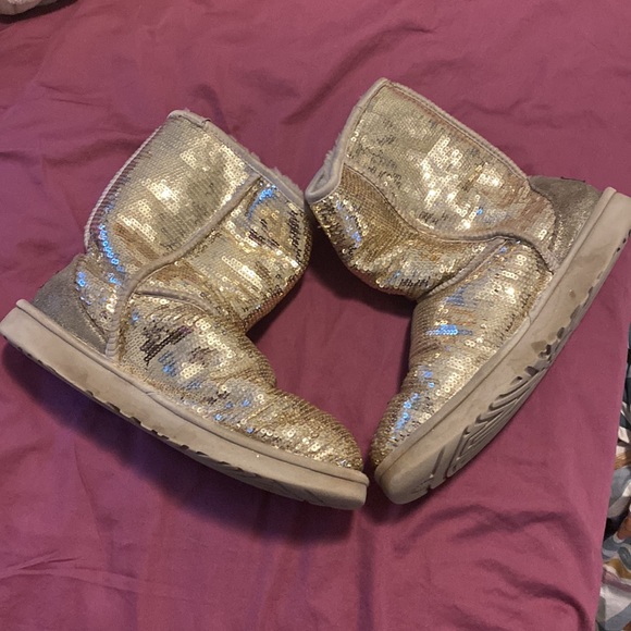 Sequin Ugg Boots Size 10. Silver. - Picture 1 of 4